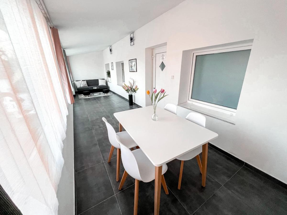 Williams Apartments Praag Buitenkant foto