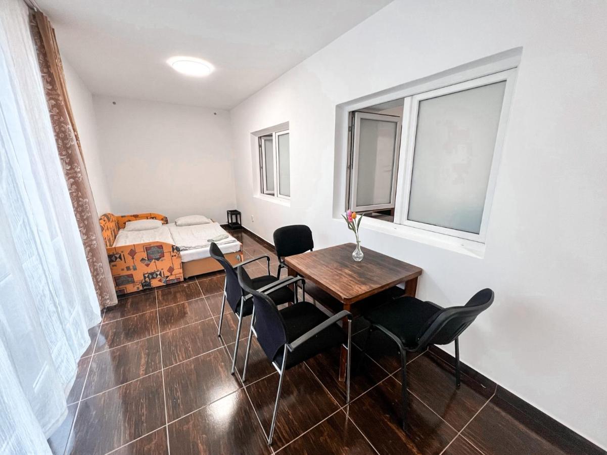Williams Apartments Praag Buitenkant foto